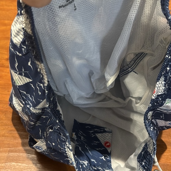 Vineyard Vines Navy Sailboat Swim Shorts large size 16 - Picture 9 of 10